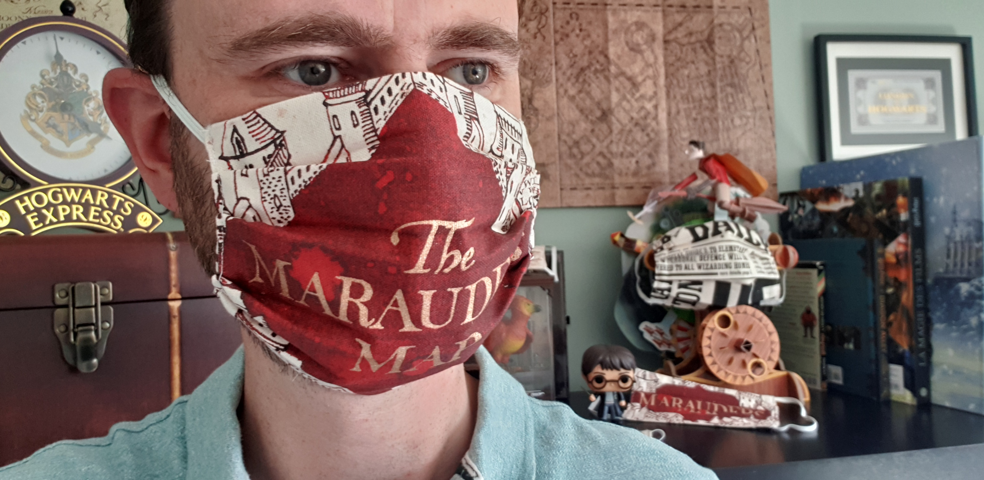 Masque tissu Harry Potter fait maison. 