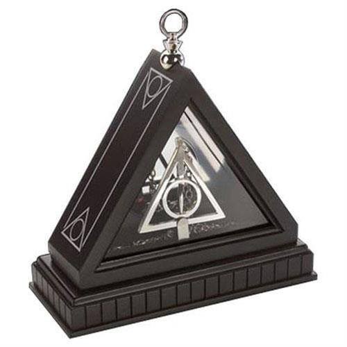 Présentoir 5 Baguettes Reliques de la mort Les crimes de Grindelwald -  Boutique Harry Potter