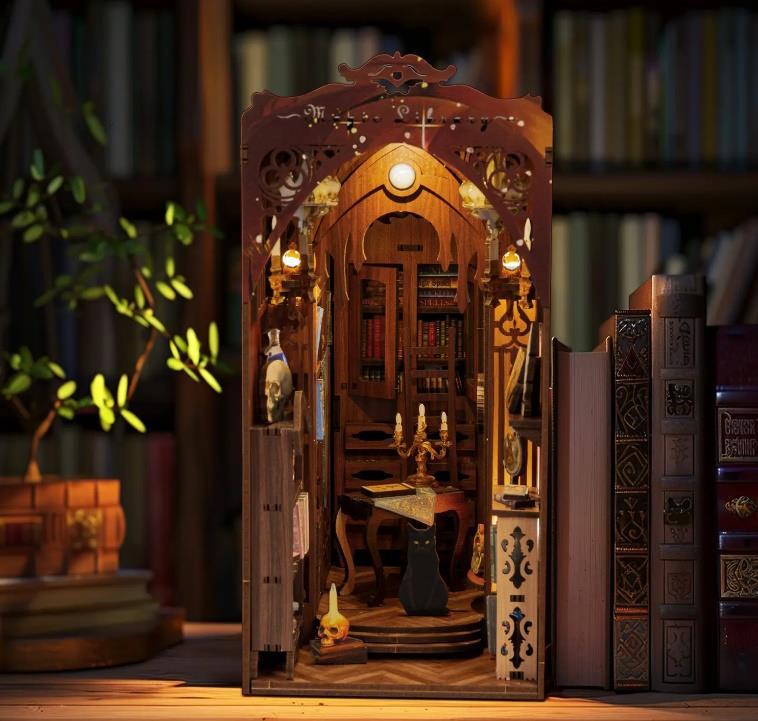 Book Nook Magic Library