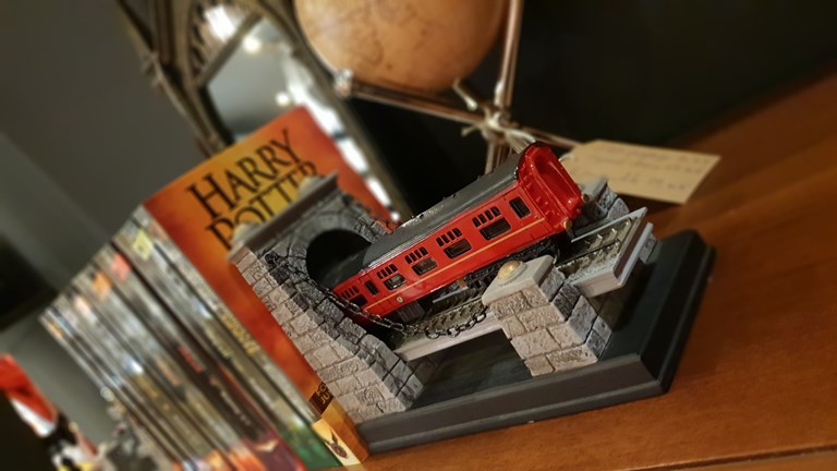 Serre-livres Poudlard Express - Noble Collection - Harry Potter