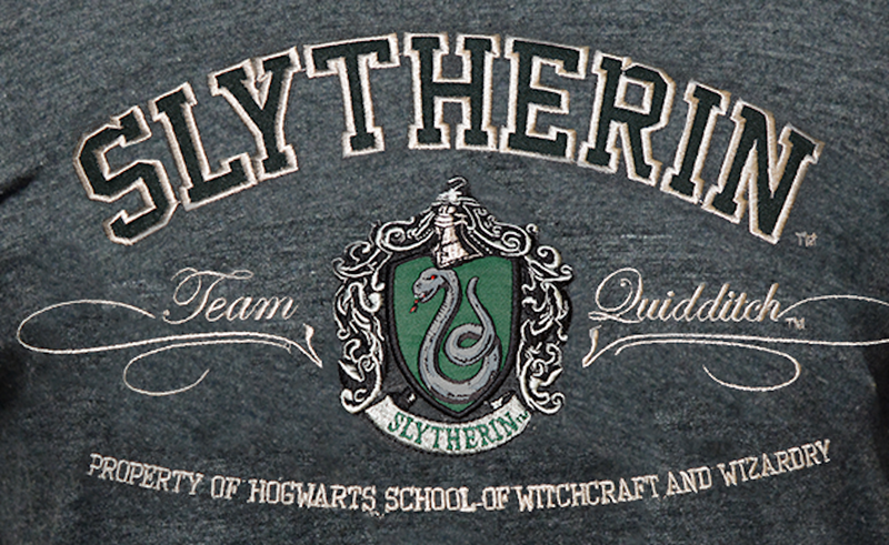 T-shirt brodé Slytherin (Serpentard) unisexe