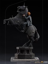 figurine ron weasley wizard chess deluxe art iron studios 04