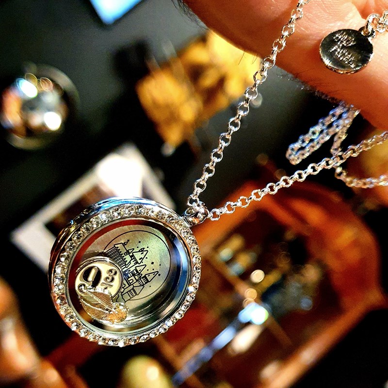 Collier médaillon 3 charms flottants Harry Potter