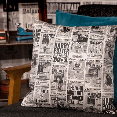 Housse de coussin 100% coton Gazette du Sorcier - MinaLima