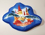 COUSOW5HCL_1_coussin-forme-harry-potter-hedwige-poudlard.jpg