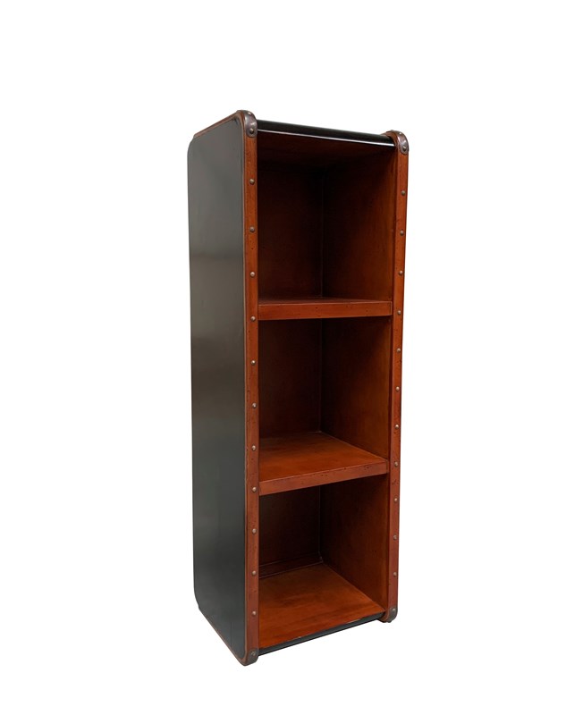 Étagère de style malle noir